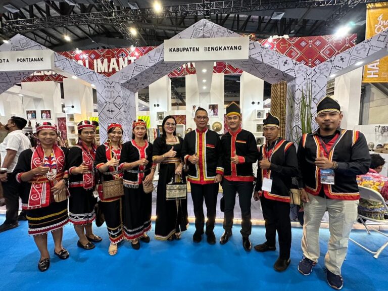 Bengkayang Dapat Stand Terbaik Acara INACRAFT 2023 di JCC Senayan Jakarta
