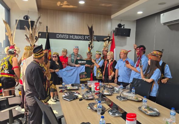 Audiensi ke Mabes Polri, Tim Film Dayak Kolosal Dapat Dukungan Penuh dari Polri49000fe4812f 2