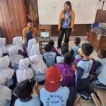 Mahasiswa KKN Global Institute Gelar Pengajaran Bahasa Inggris di Tiga SD Desa Muara
