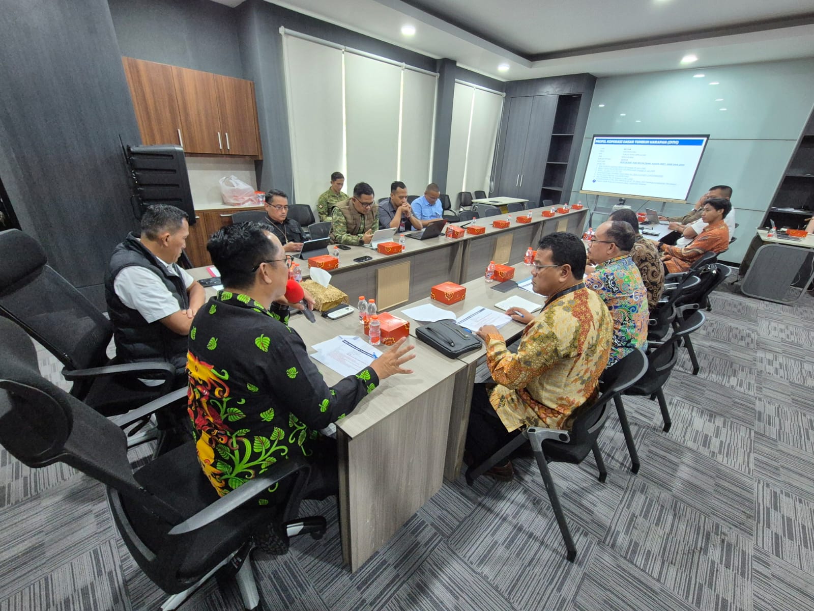 Gerak Cepat! Bupati Bengkayang Temui Satgas PKH Pusat, Kawal Nasib Warga Desa Karimunting